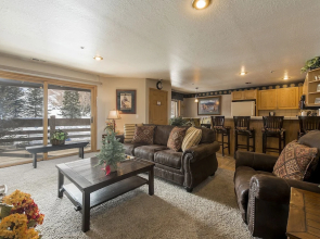 All Seasons Condominiums by All Seasons Resort Lodging