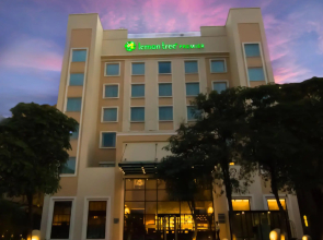 Lemon Tree Premier City Center Gurugram