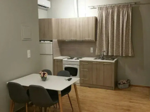Feanis House