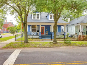 Charming Jacksonville Home ~ 2 Mi to Downtown!