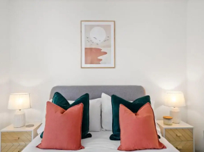 1 Sarah House by Truestays - 2 Bedroom Apartment - FREE Wifi & Parking