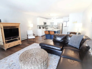 Sun Sung Cozy Condo A Stylish Escape for 4!