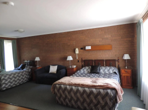 Greenacres Motel