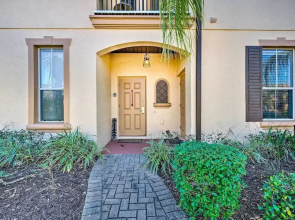 9 Mi to Disney: Davenport Townhome w/ Resort Pool!