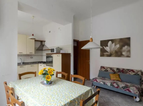 ALTIDO Homey 2-BR Family Flat next to the beach