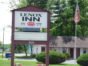 Lenox Inn