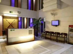 Fabhotel Fables Safdarjung Enclave