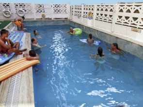 Kleopatra Bebek Hotel