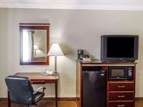Super 8 by Wyndham Mesa Downtown Near Convention Center