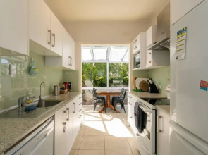 Cozy Spacious Villa 100m to the beach