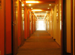 Garden Inn Yanjiang East Road Branch