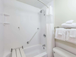 Ramada Plaza by Wyndham Albany