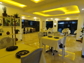 Kadeer Hotel
