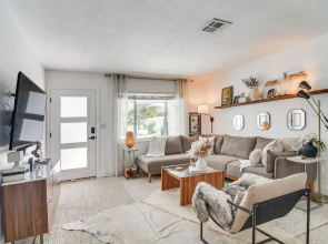 Redington Beach Coastal Retreat - Walk to Beach!