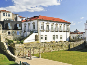 Condes de Azevedo Palace