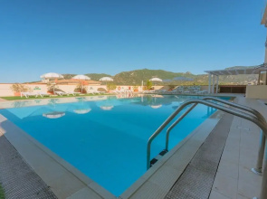 Stylish Residence Le Fontane 2 Bedroom Apartment Sleeps 5 - Trillo 5 No2942