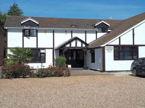Middle House B And B