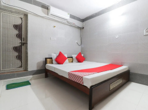 OYO 44637 Upasana Guest House