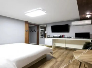 Welkin Hotel