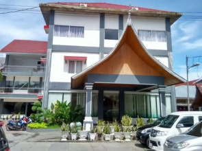 Edotel Minangkabau Hotel