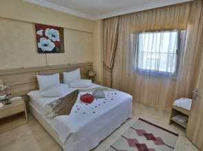 Grand Ayzek Otel