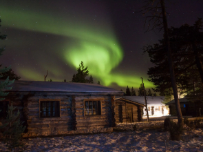 Kuukkeli Log Houses Porakka Inn