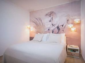 Villa Capitis in the Centre-Central Luxury Escape with Private Pool