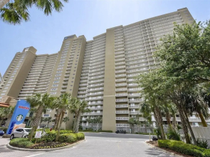 Emerald Beach Resort 225- 2 Bedroom/2 Bath+bunks 2 Condo by Redawning