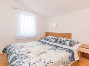 Stunning Apartment in Sveti Filip i Jakov With 2 Bedrooms and Wifi