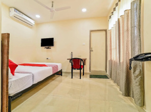 OYO Flagship 77420 Poddar Inn