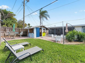 384 Harbor Drive