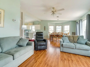 Surf City Vacation Rental - Walk to Beach