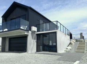 Galaxy Lake View 2 Bedrooms