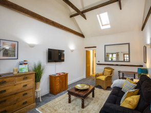 The Carriage House a Relaxing 1-bed Cottage in Ash