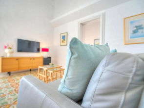 Spacious maisonette with spectacular views IBRI1-1