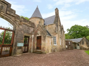 Golden Gates Lodge