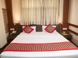Capital O 338 Yellow Pagoda Hotel