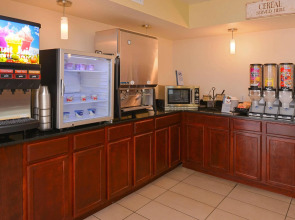 Mai Hana Hotel- Intl Drive, Trademark Collection by Wyndham