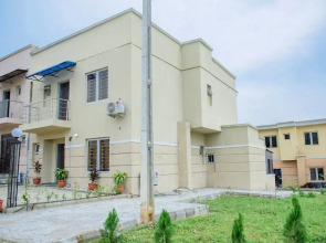 Luxury 3 Bedroom Apartment With Wifi