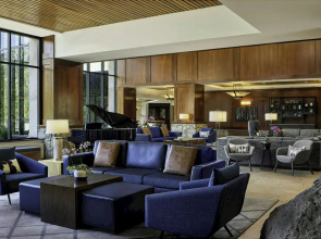 2BR Condo w/ Pool Access, Hot Tub, & ski In/out