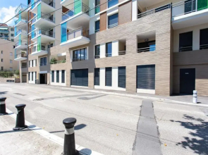 Air-Conditioned Furnished Studio in A Luxury Residence