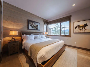 Wilderness Club Cottage on 18th Green
