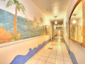 James Hotel - Near Miami Beach Convention Center