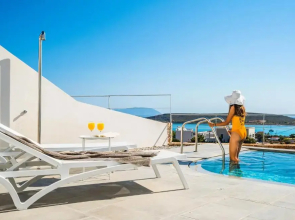 MakriKythera Luxury Suites - Private Pool or Hot Tub Suites