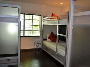 Posh South Beach Hostel