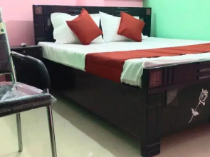 Spot On 92358 Hotel Royal Garden