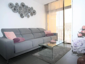 Fantastic apartment with sea views
