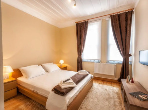 Educa Suites Balat