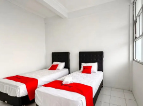 RedDoorz Syariah @ Neu Hostel Cisarua Lembang