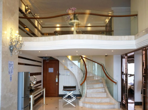 South & North International Apartment